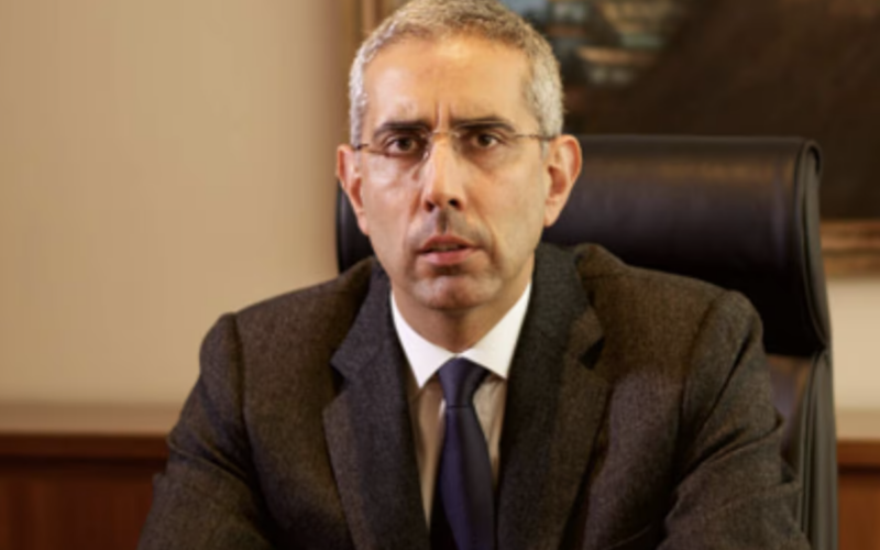 Primer plano de Carlos Cortés.